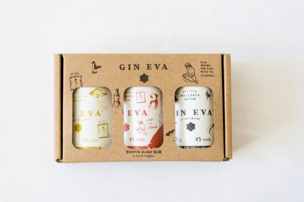 GIN Eva Flight Box 2 miniature gins in gift packaging on white background